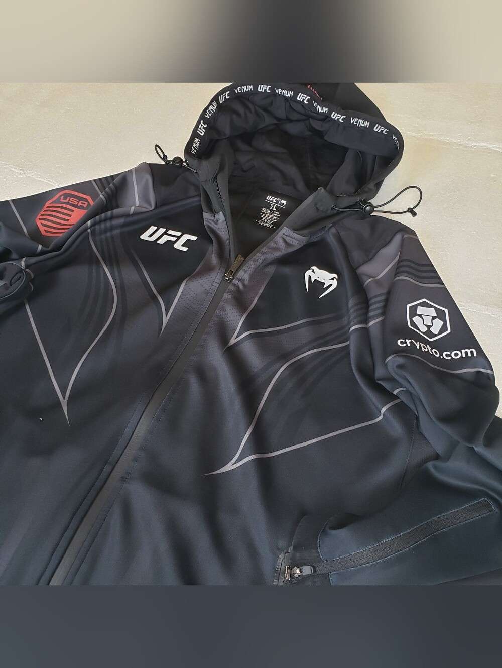 UFC Venum Men's Large Fight Night Walk Out Hoodie Matt Semelsberger Jacket B